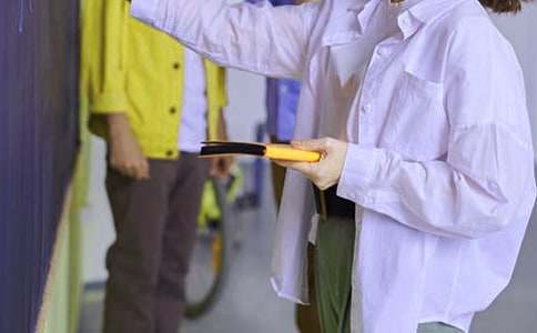 大学生球员如何应对季后赛压力_0